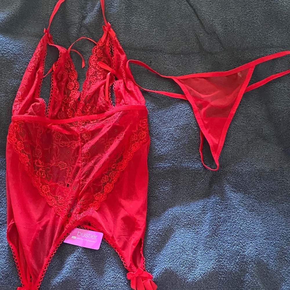Women's Red Lace Lingerie Set
